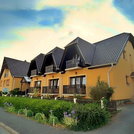 Toth Vendeghaz Hotel Bük Buitenkant foto