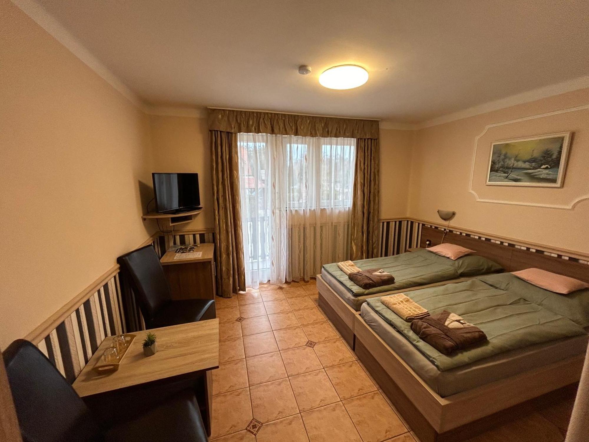 Toth Vendeghaz Hotel Bük Buitenkant foto