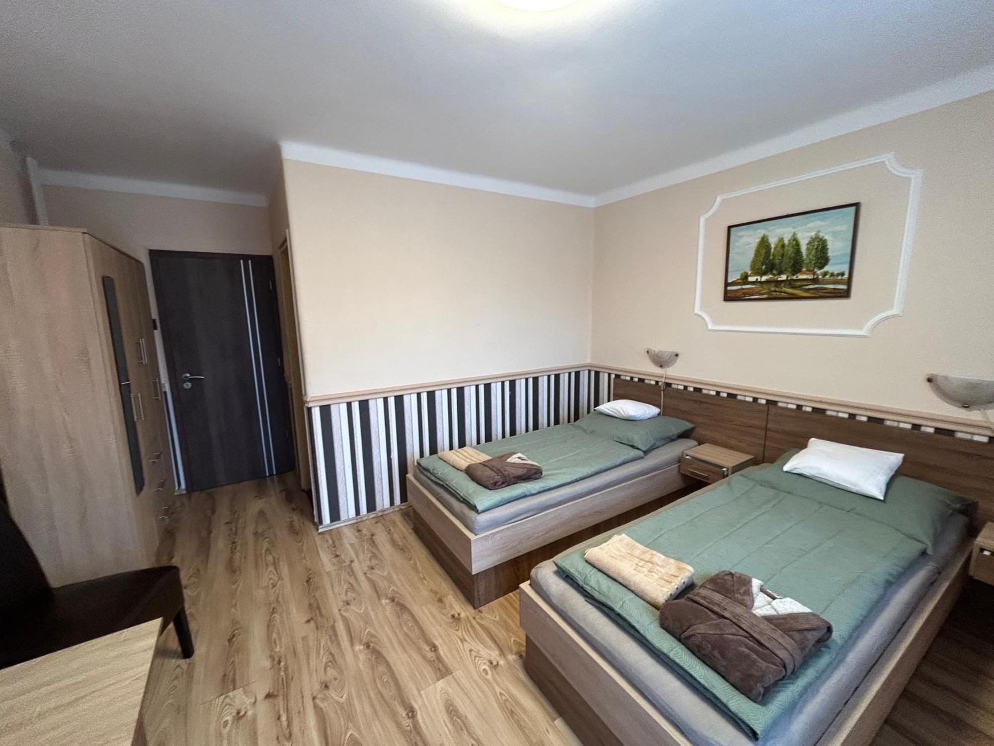 Toth Vendeghaz Hotel Bük Buitenkant foto