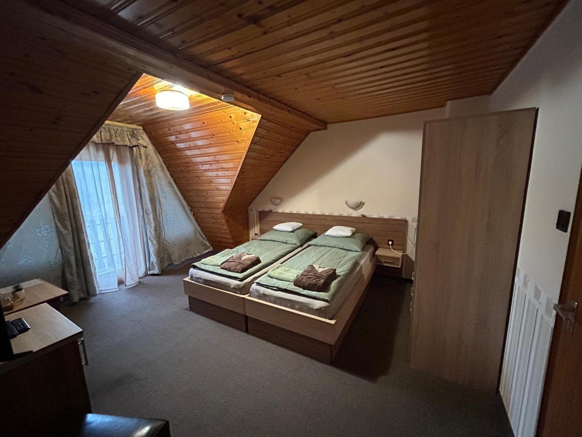 Toth Vendeghaz Hotel Bük Buitenkant foto