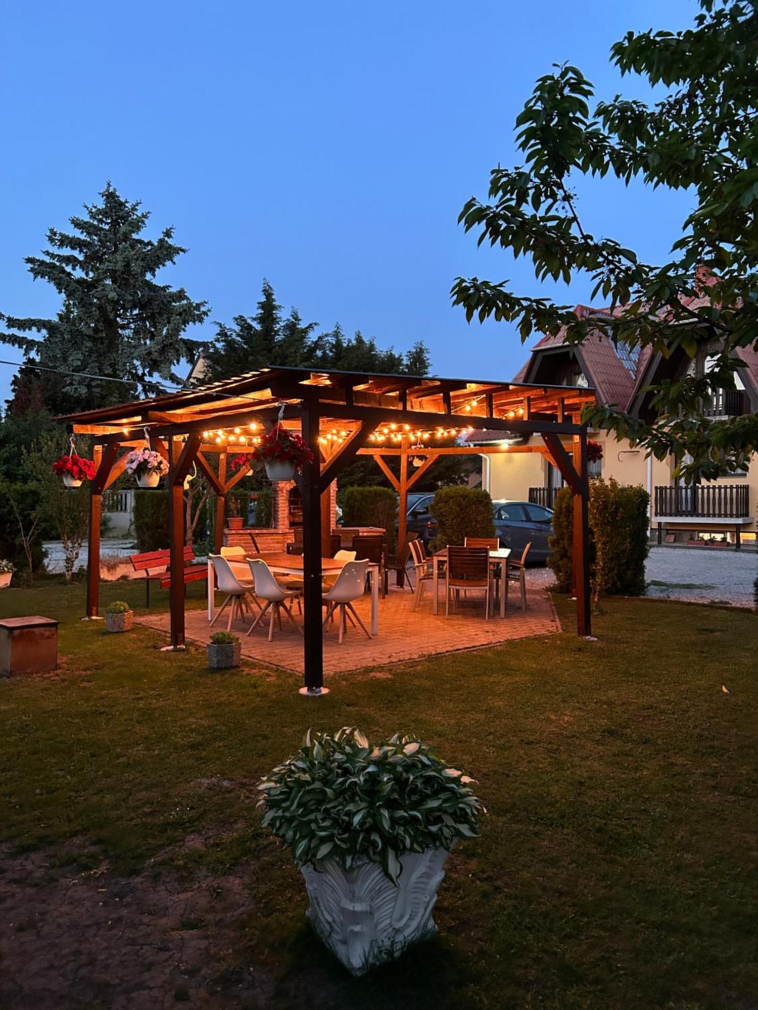 Toth Vendeghaz Hotel Bük Buitenkant foto
