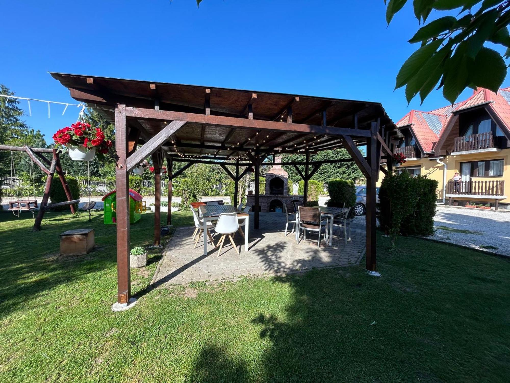 Toth Vendeghaz Hotel Bük Buitenkant foto