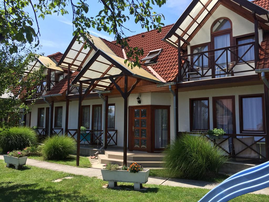 Toth Vendeghaz Hotel Bük Buitenkant foto